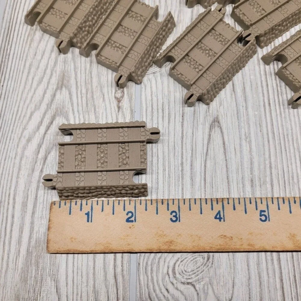 Fisher Price Thomas TrackMaster Train Track 8pc Tan Straight Stone Edge‎ Pieces